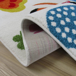 Biely koberec s motívom Motýle