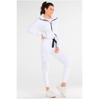 Buzunare confortabile pentru femei, cu o croială largi în alb