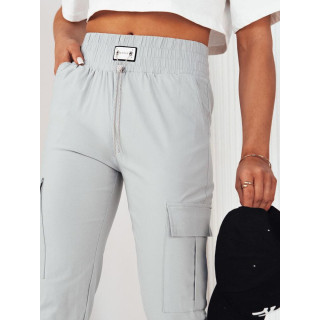 Pantaloni gri de dama cu buzunare cargo