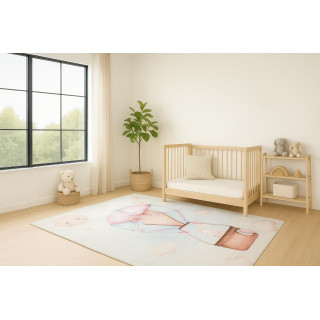 Covor pentru copii cu un iepure într-un balon zburător